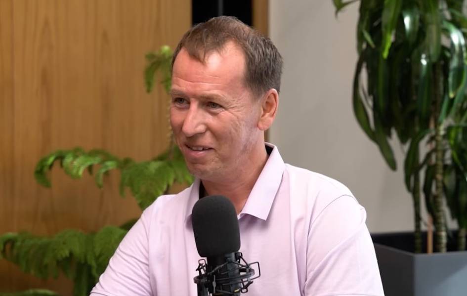 Тошкентда китоб сотувчи Хайрулла Асадовга букинист дўкончаси қуриб берилади